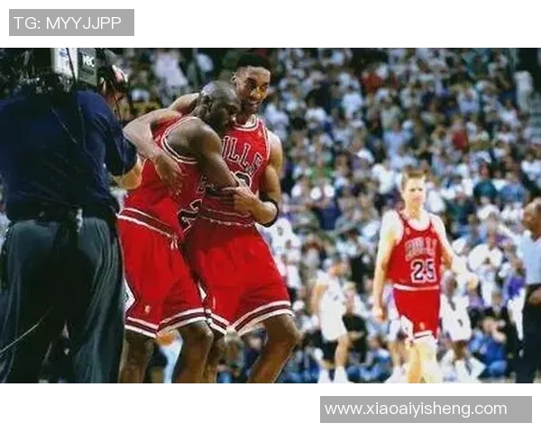 1997年NBA总决赛爵士队与公牛队的巅峰对决回顾与分析